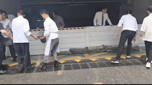 合肥明珠海悦酒店开展防汛应急演练（图片）.jpg