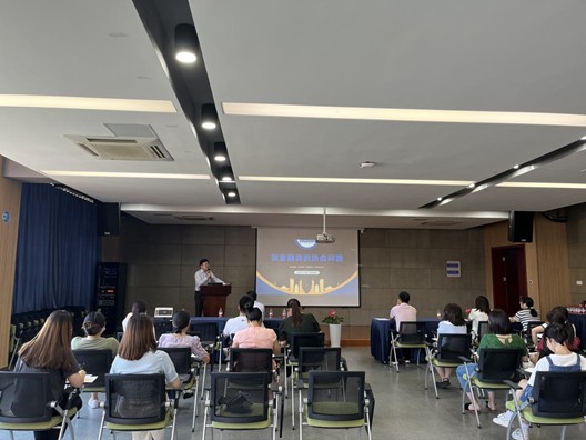 海恒智享汇第22期·园区普法知识讲座成功举办(小图).png