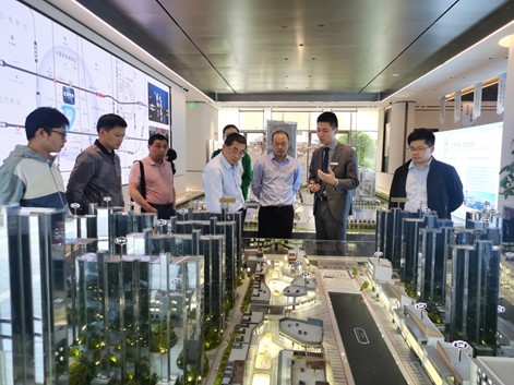 经开建投公司赴龙湖光年项目考察交流-小图.png