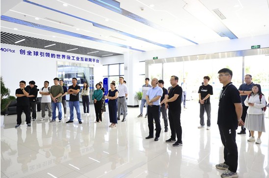 恒创智能:成功举办2023数字化转型进园区暨走进“灯塔工厂”活动-小图.png